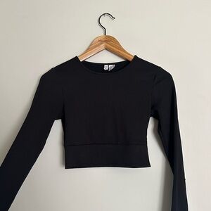 H&M Divided Cropped Longsleeve